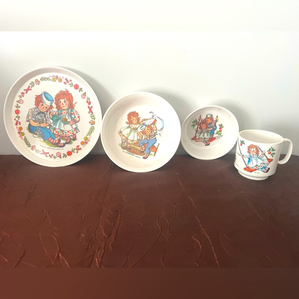 Vintage 1969 Raggedy Ann & Andy ~ 4 Piece Plastic Youth Dish Set: